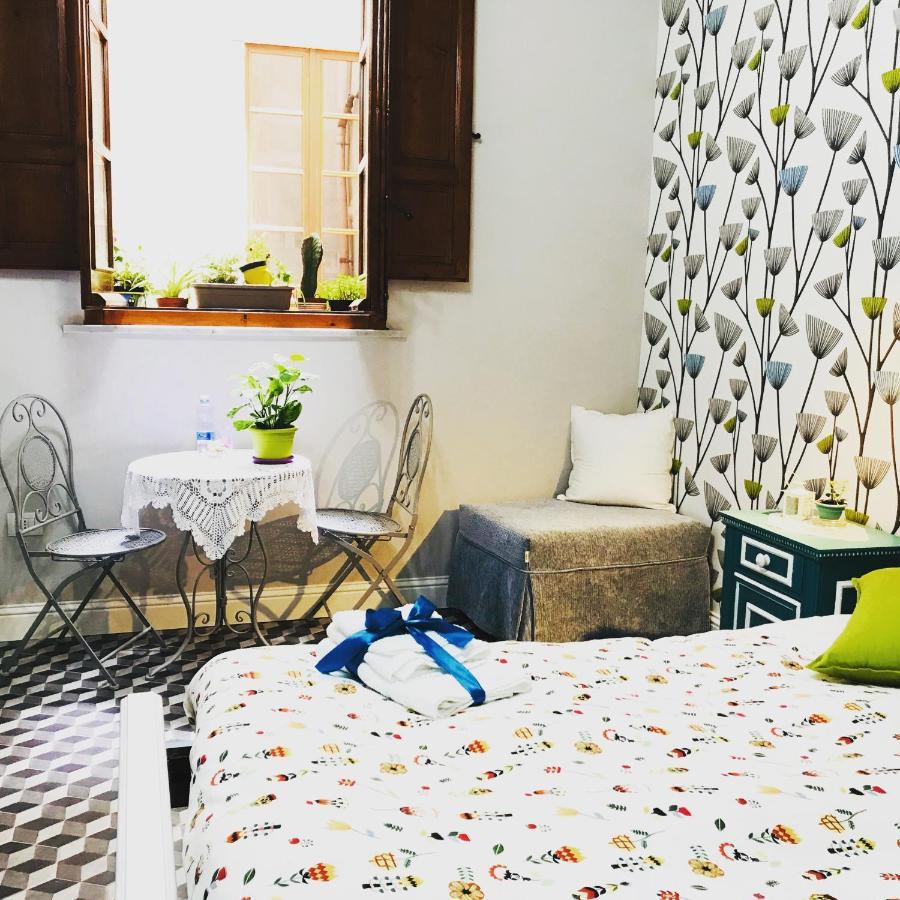Bed and Breakfast Jacaranda Кальяри Экстерьер фото
