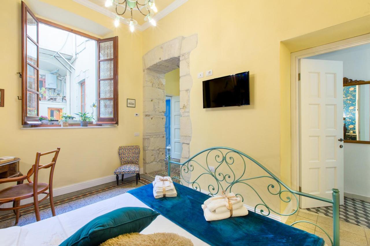Bed and Breakfast Jacaranda Кальяри Экстерьер фото